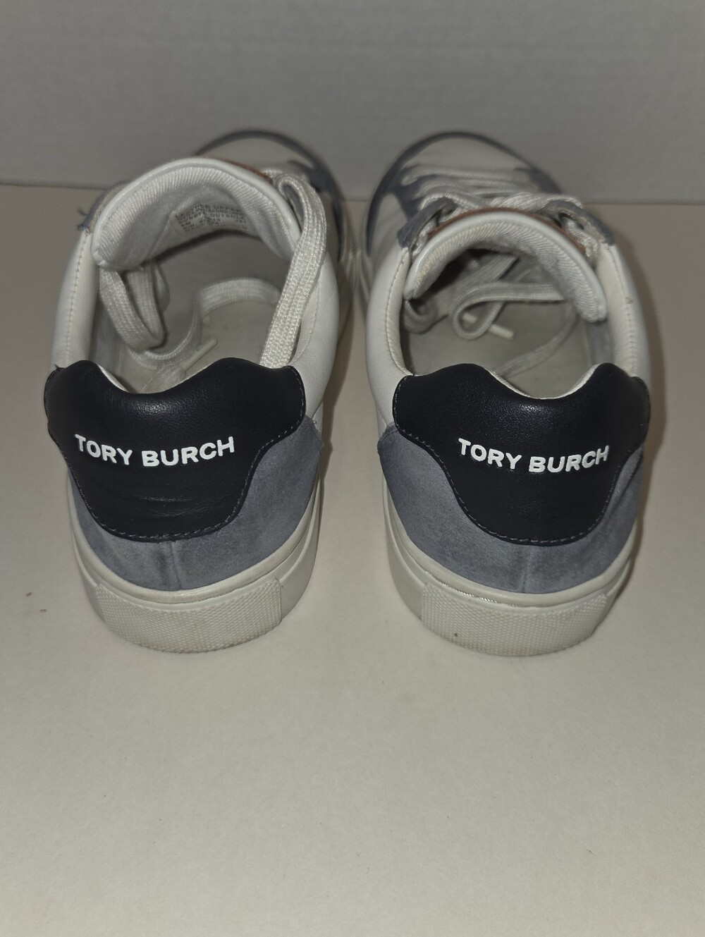 Tory Burch Howell court sneakers in white and Gray leather Logo Shoes Size 6M - Picture 3 of 8